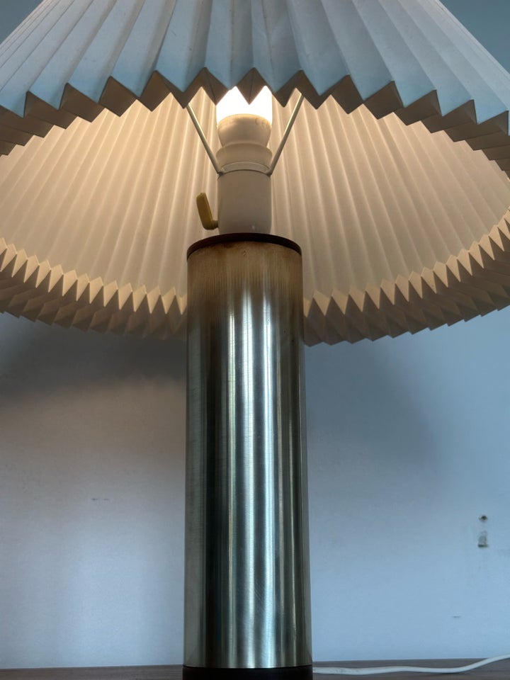 Anden bordlampe Le Klint - “Jo