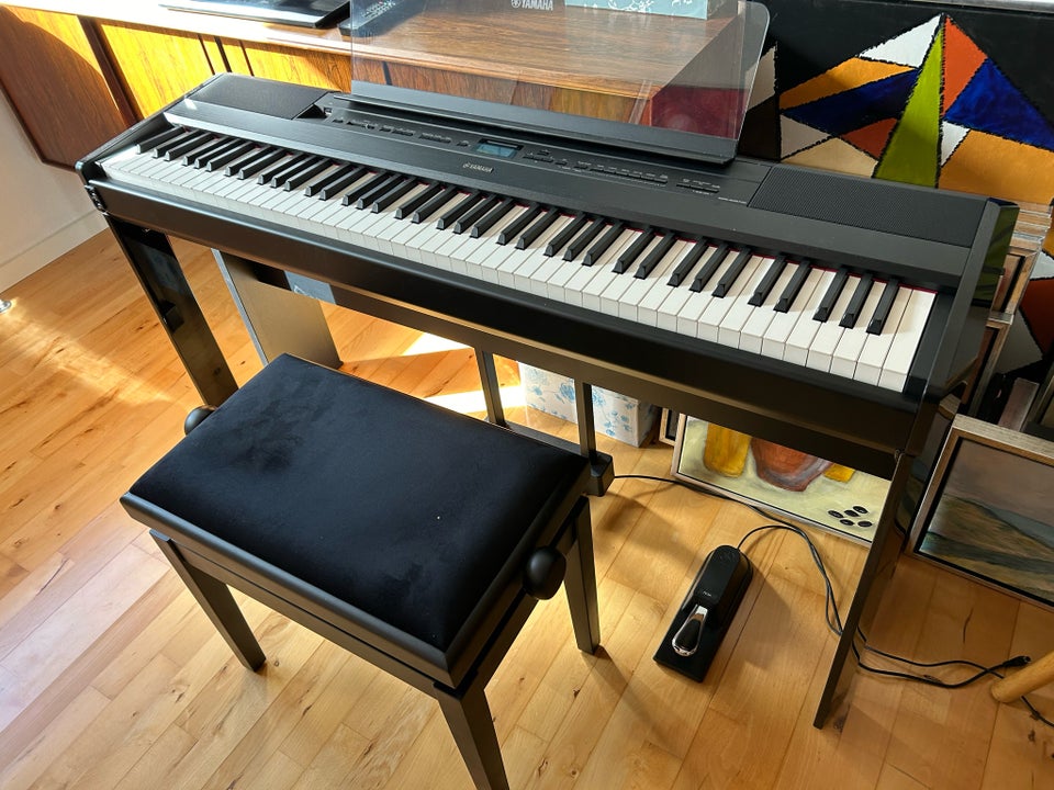 Stagepiano, Yamaha P 525 set