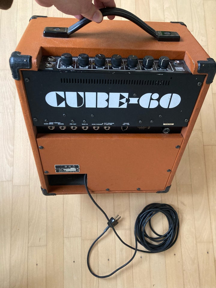 Guitarcombo, Roland Cube 60, 60 W