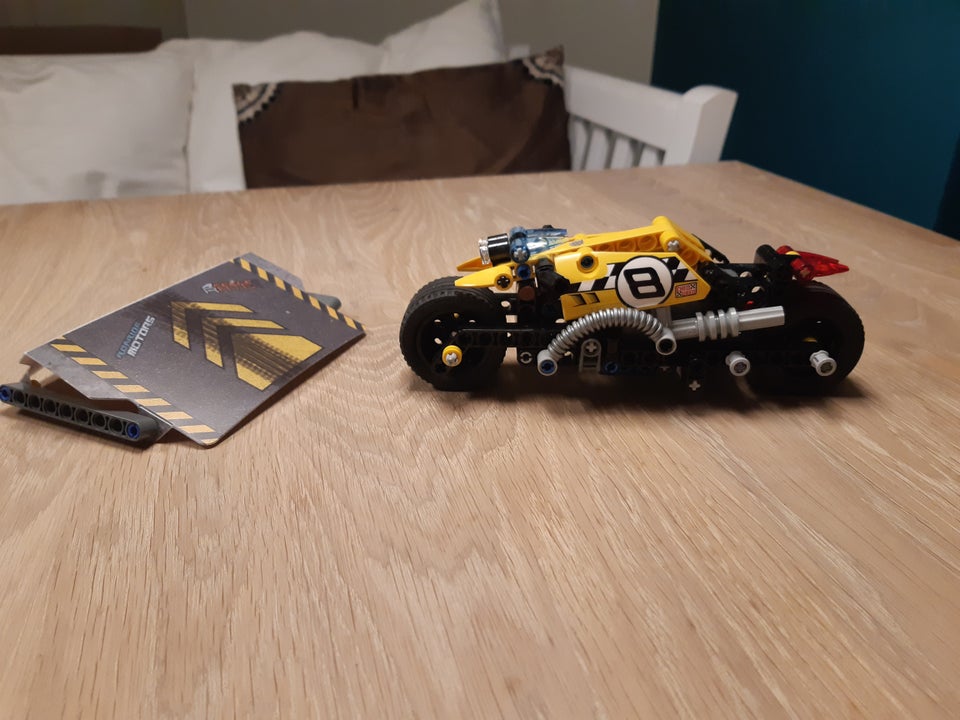 Lego Technic 42058