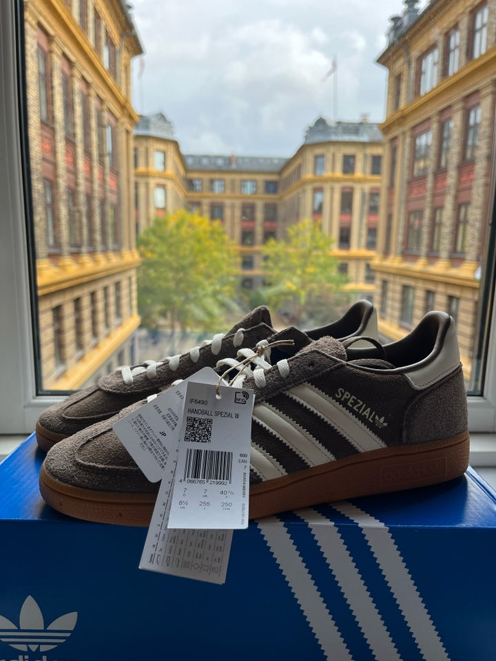 Sneakers, str. 40,5, Adidas