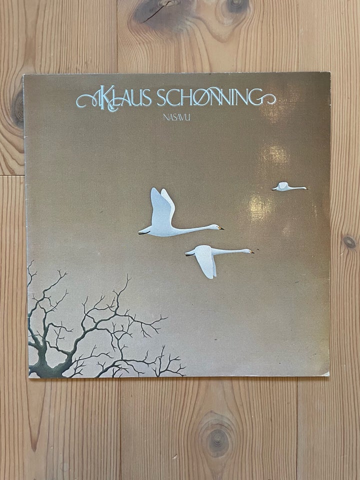 LP, Klaus Schønning, Nasavu