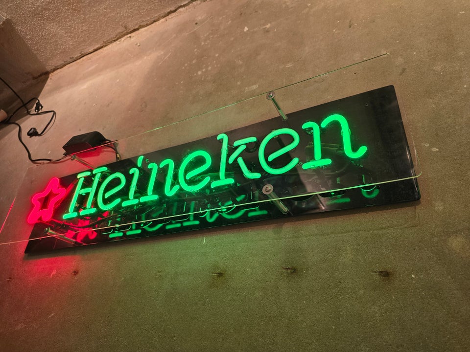 Skilte, Heineken neon lysskilt