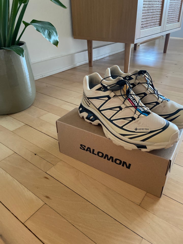 Sneakers, str. 39,5, Salomon