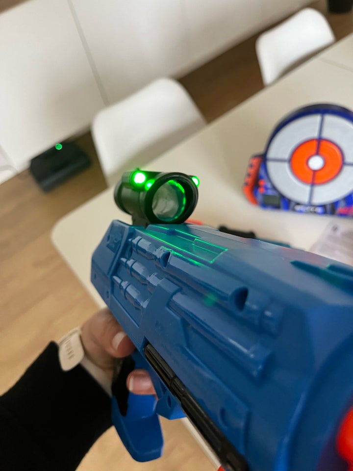 Andet legetøj, Nerf gun og