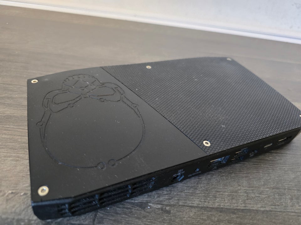 Intel SKULL CANYON NUC MINI GAMER