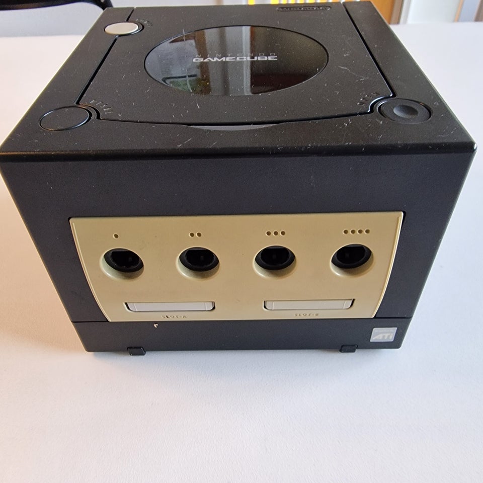 Nintendo Gamecube, DOL-001 (JPN),