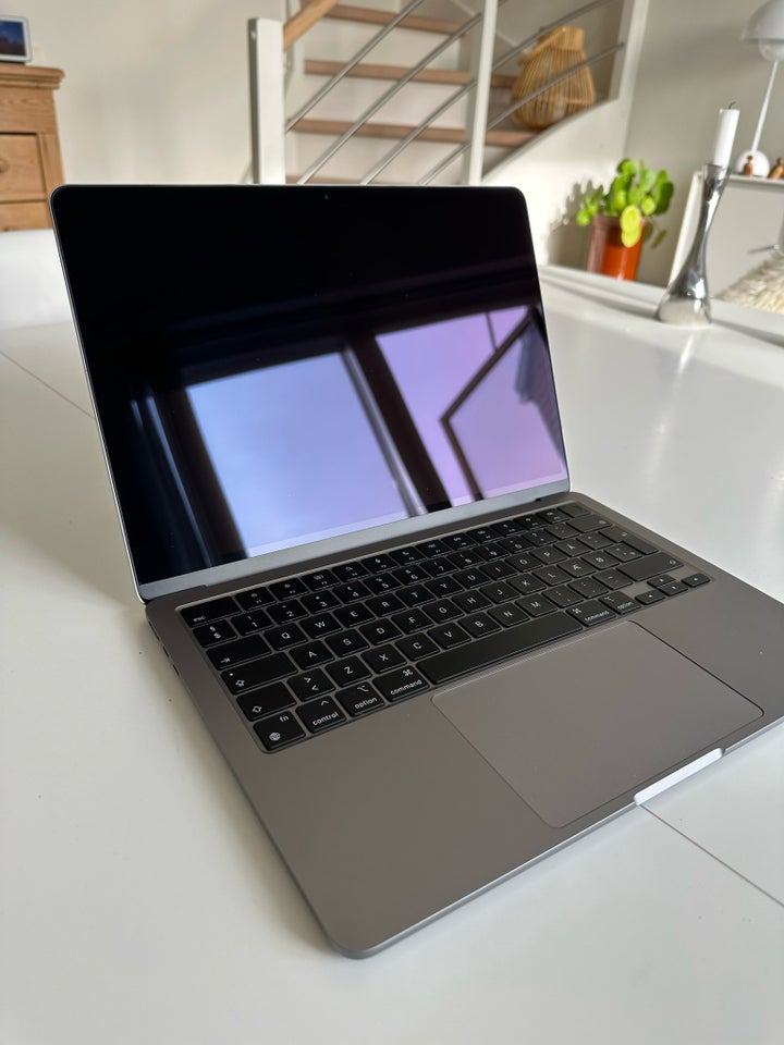 MacBook Air Macbook air M2 8 GB ram