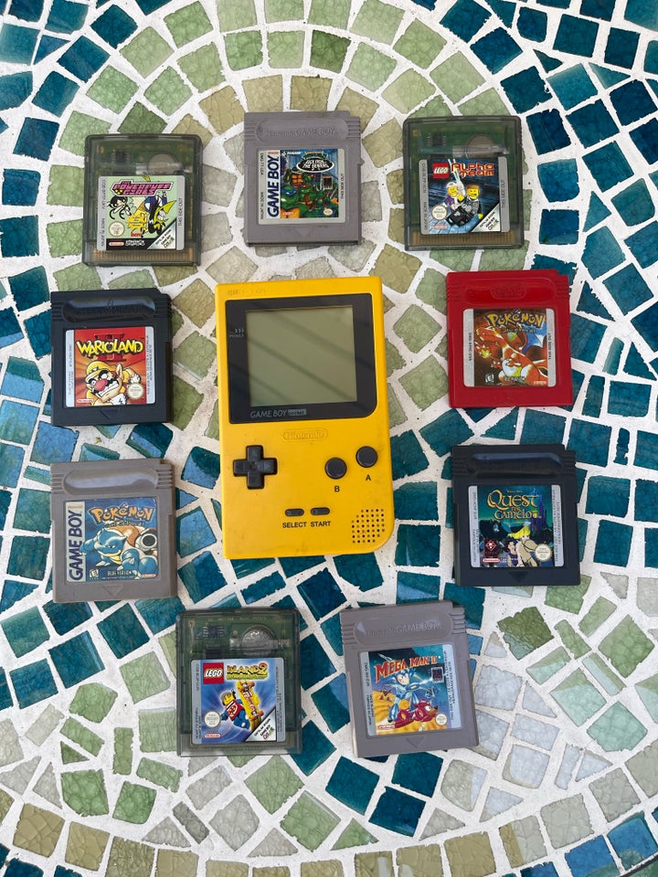 Nintendo Gameboy Pocket God