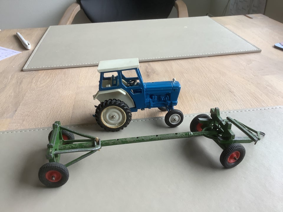 Modeltraktor, Britains traktor