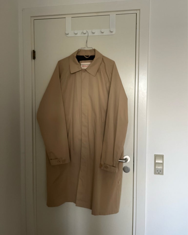 Trenchcoat, str. XL, Revolution