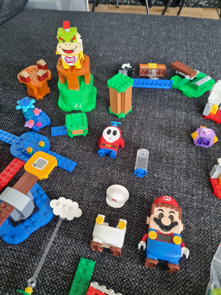 Lego Super Mario