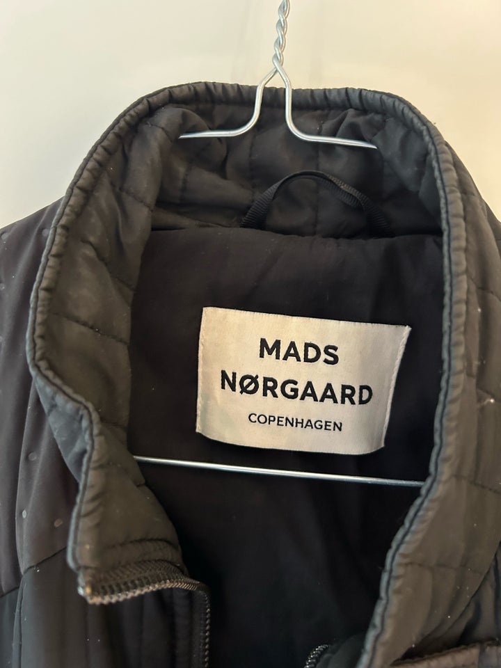 Jakke, str. 40, Mads Nørregaard