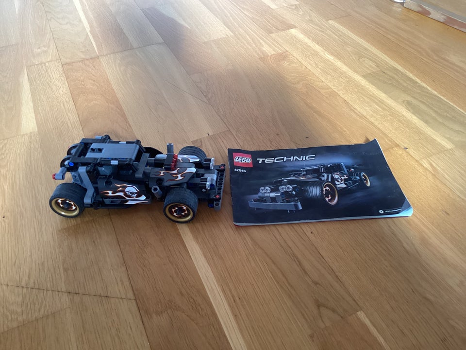 Lego Technic 42046 getaway racer