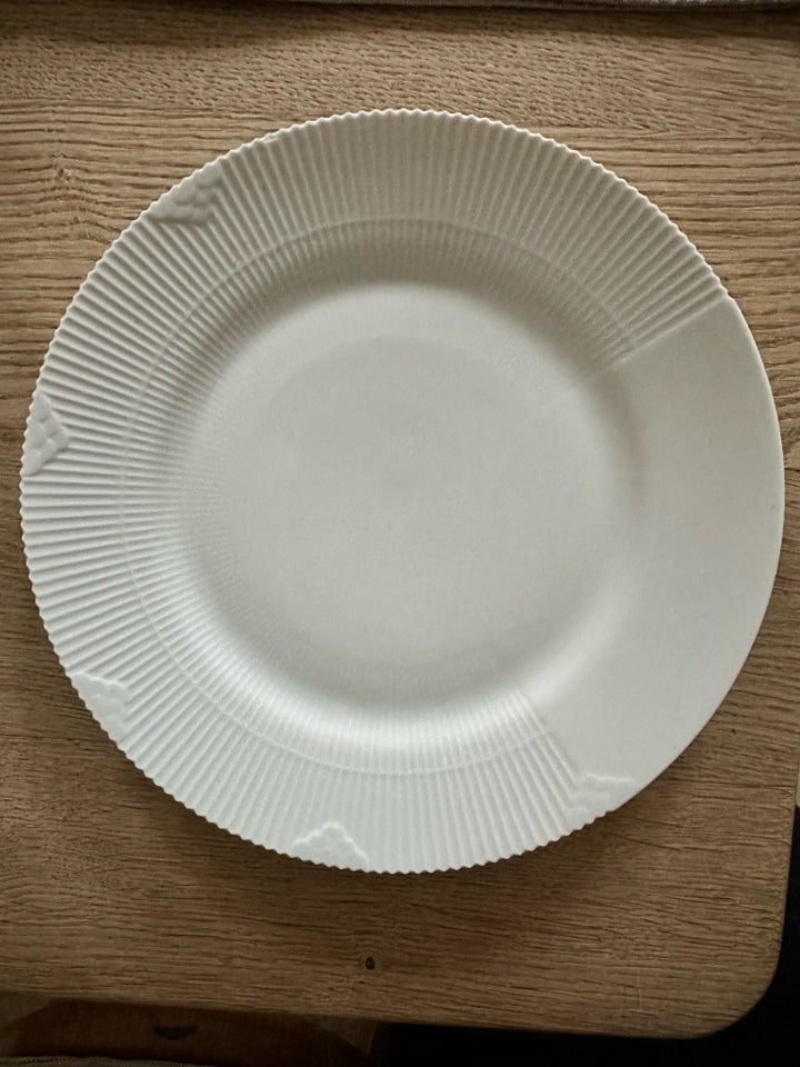 Porcelæn, Tallerken hvid elements