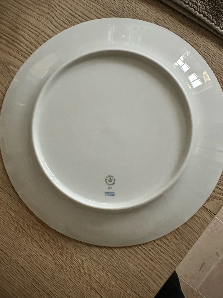 Porcelæn, Tallerken hvid elements