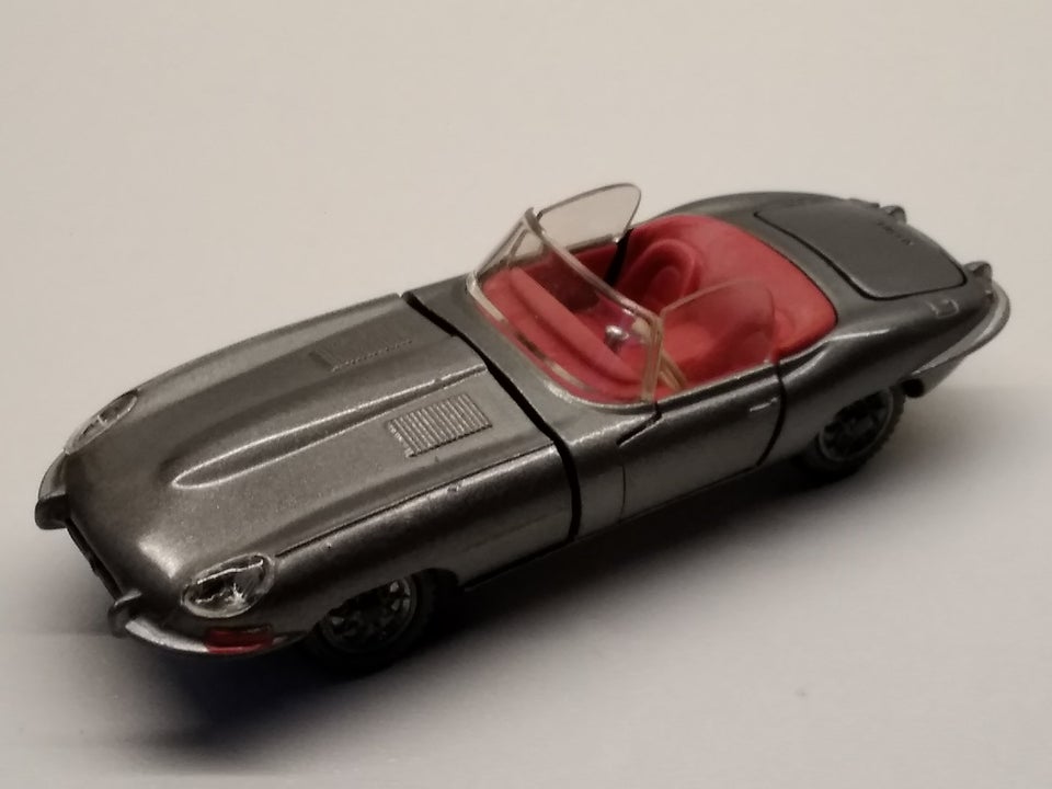 Modelbil, Tekno 926 Jaguar E, skala