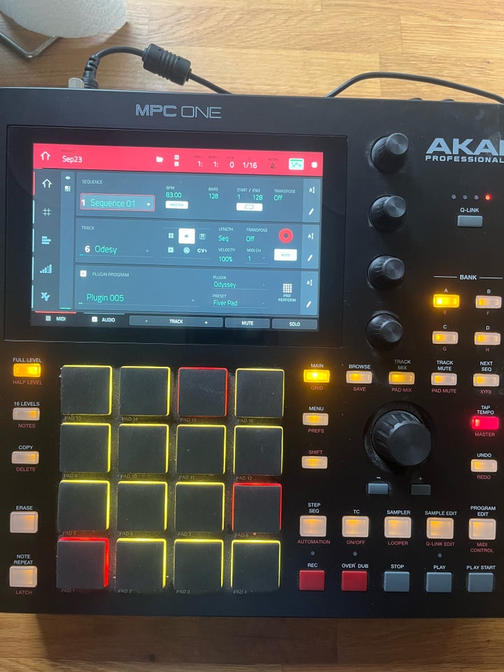 Groovebox, Akai MPC One