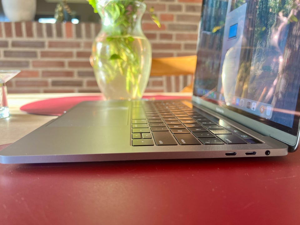 MacBook Pro, i7 - 2019, 2,8 GHz