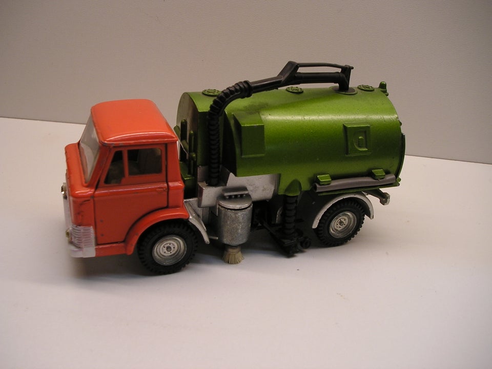 Modelbil, Dinky Toys Feje maskine,