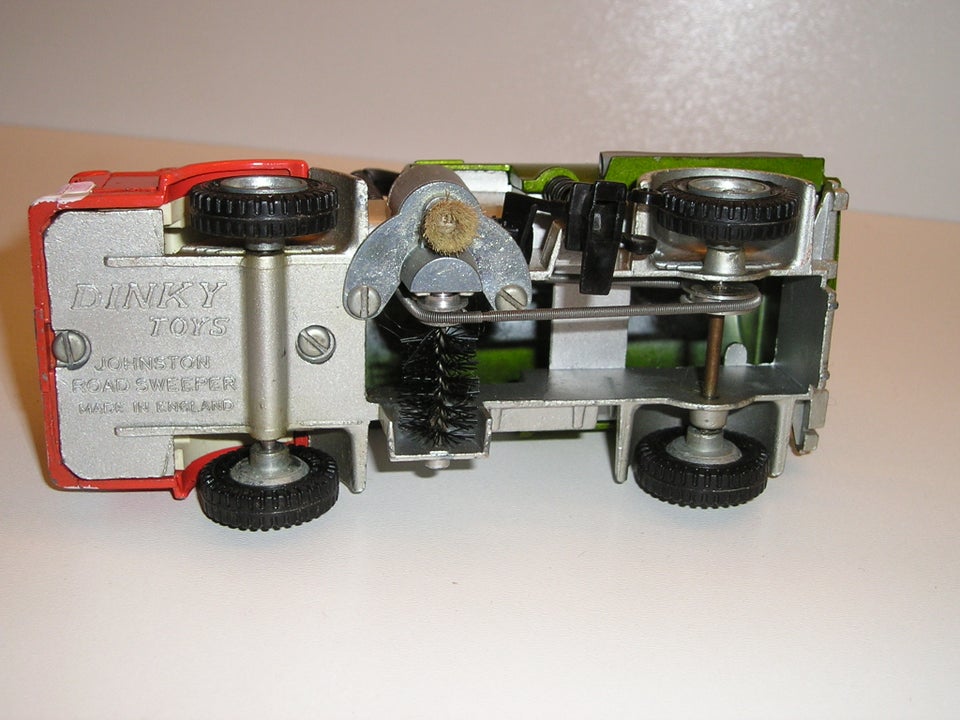 Modelbil, Dinky Toys Feje maskine,