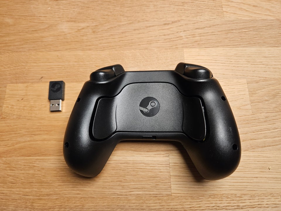 Andet, Steam Controller, God