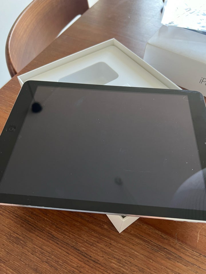 iPad Air 32 GB sort