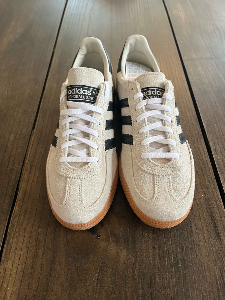 Sneakers, str. 40, Adidas