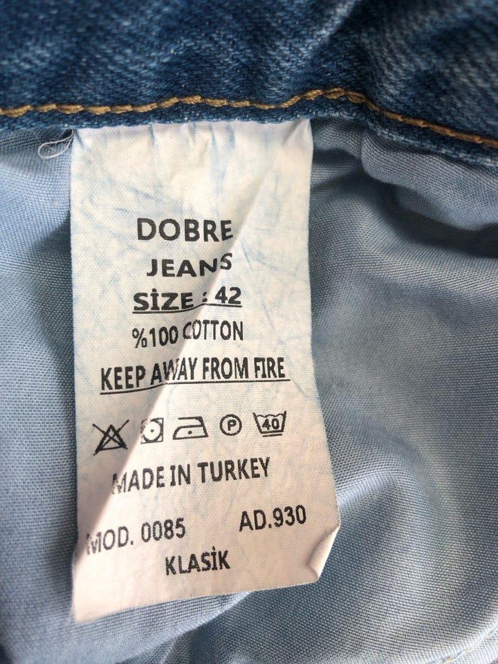 Jeans, Dobre jeans, str. 42