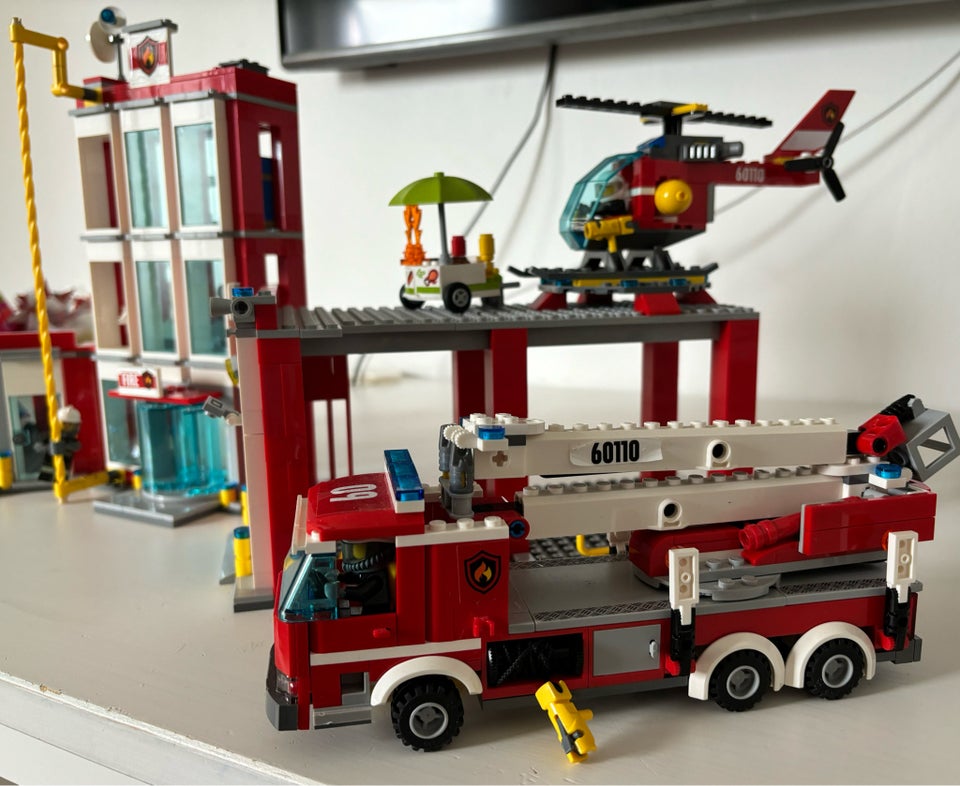 Lego City 60110