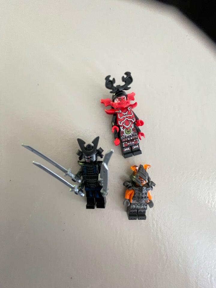 Lego Ninjago, Solgt lørdag Buster.