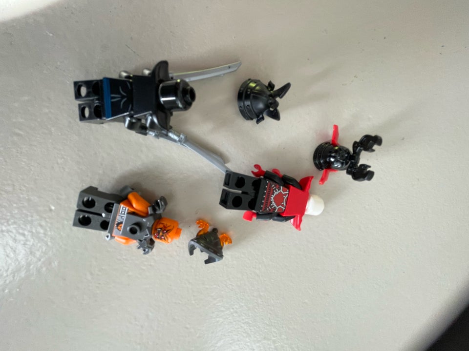 Lego Ninjago, Solgt lørdag Buster.