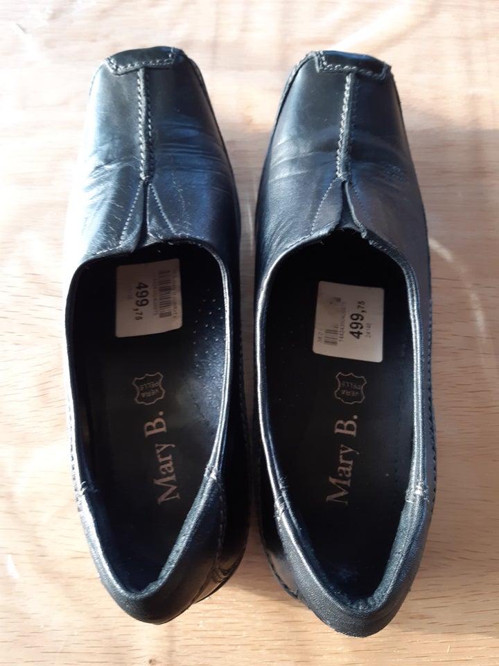 Loafers, str. 38, Mary B