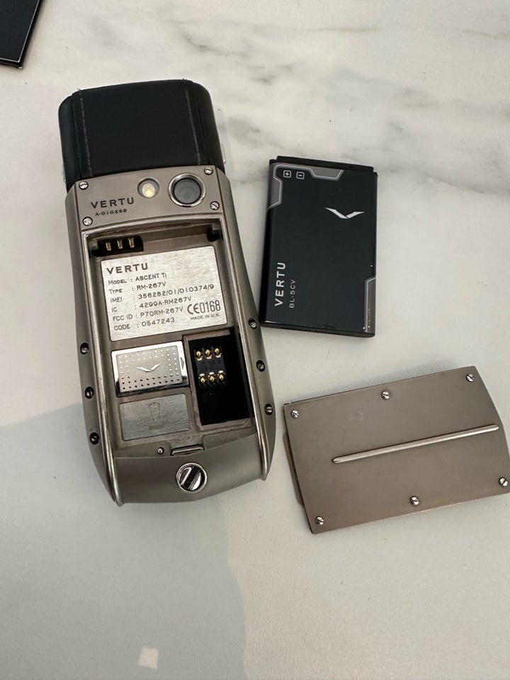 Vertu Vertu Constellation Serie C