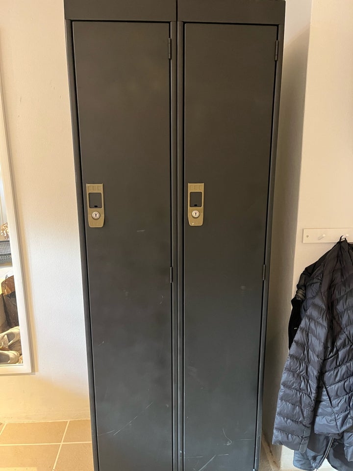 Locker-skab