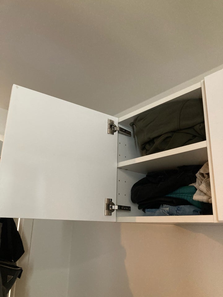 Hængeskab Ikea  b: 160 d: 40 h: 40