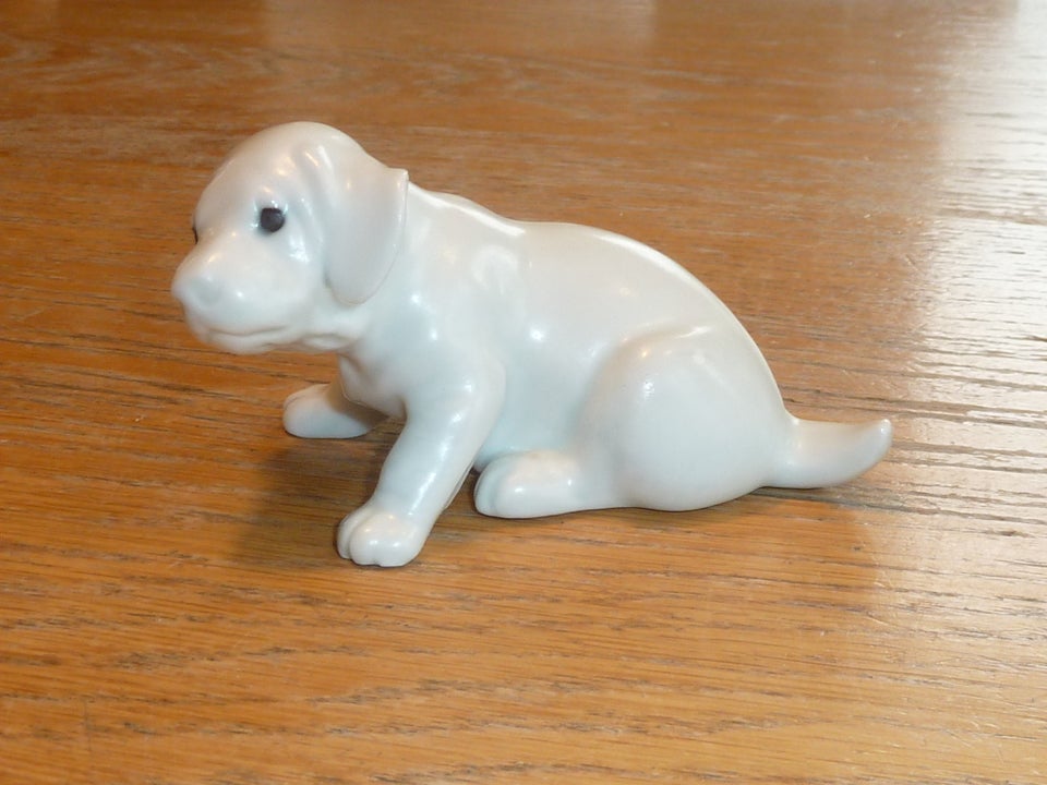Porcelæn figur af hundevalp 1311