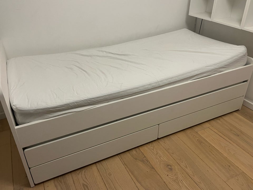 Enkeltseng, IKEA , b: 90 l: 200