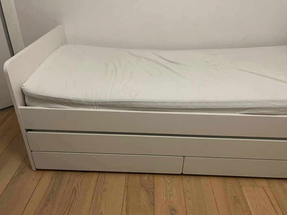 Enkeltseng, IKEA , b: 90 l: 200