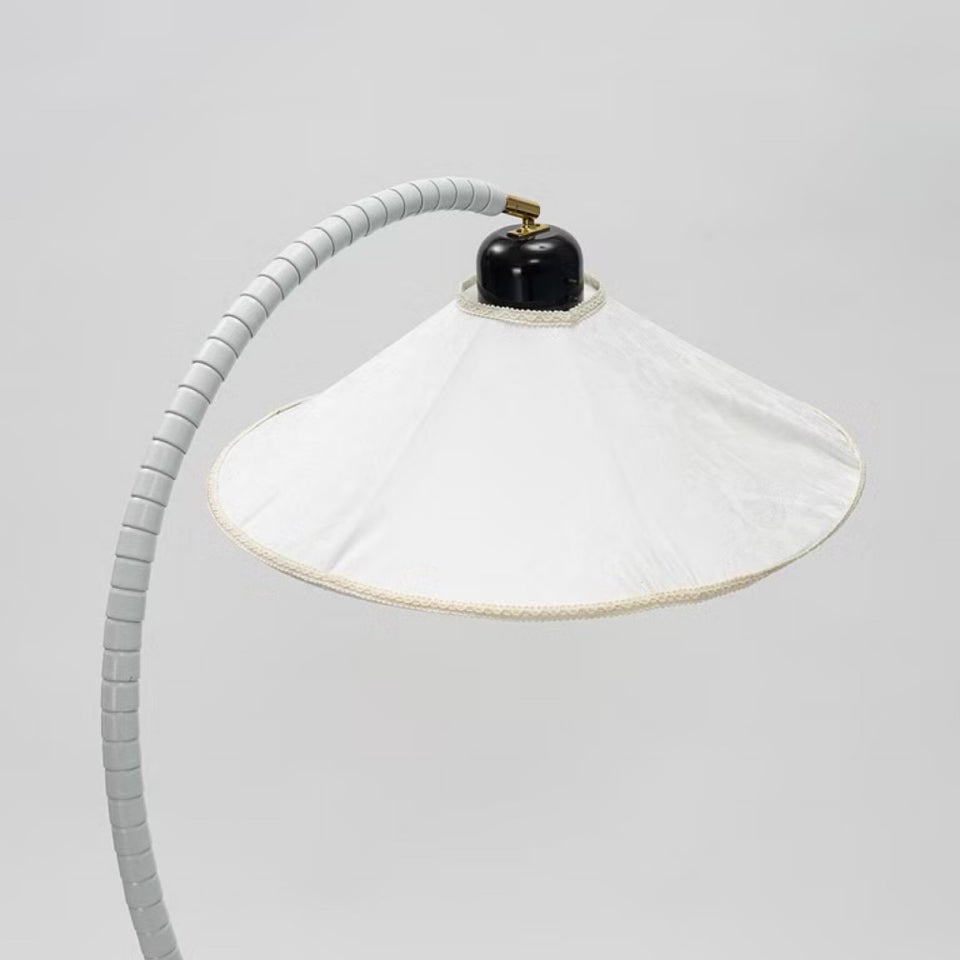 Elegant Gulvlampe fra Markslöjd