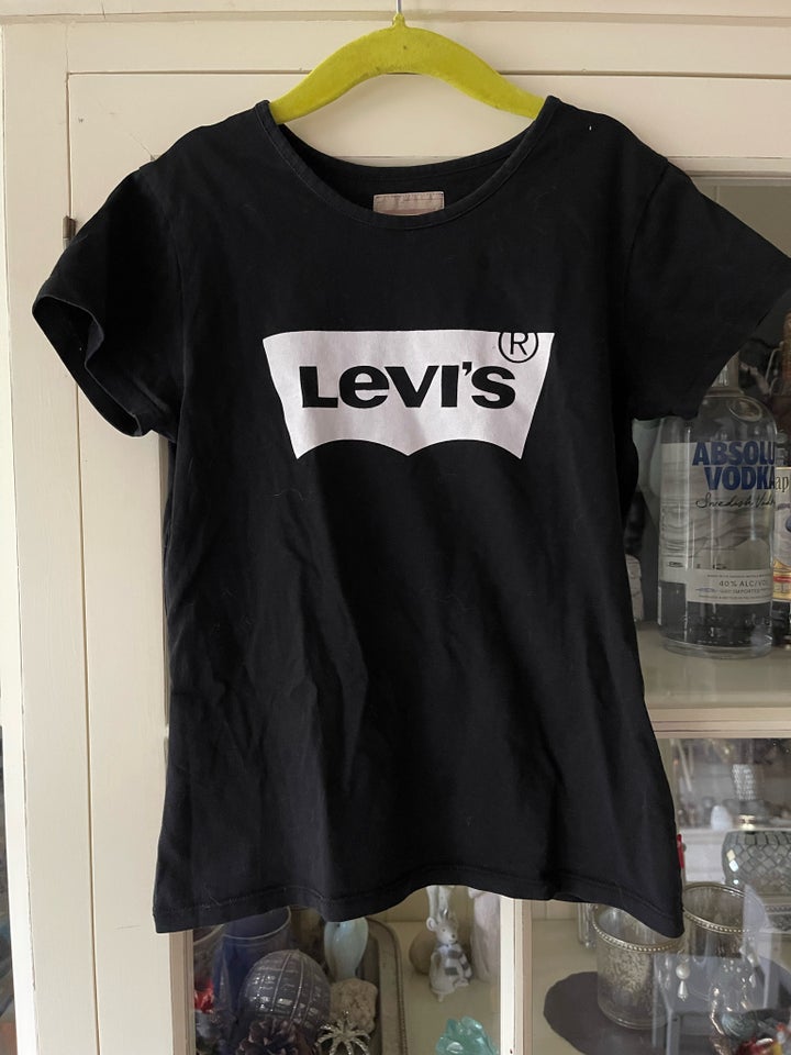 T-shirt, Tshirts, Levi’s