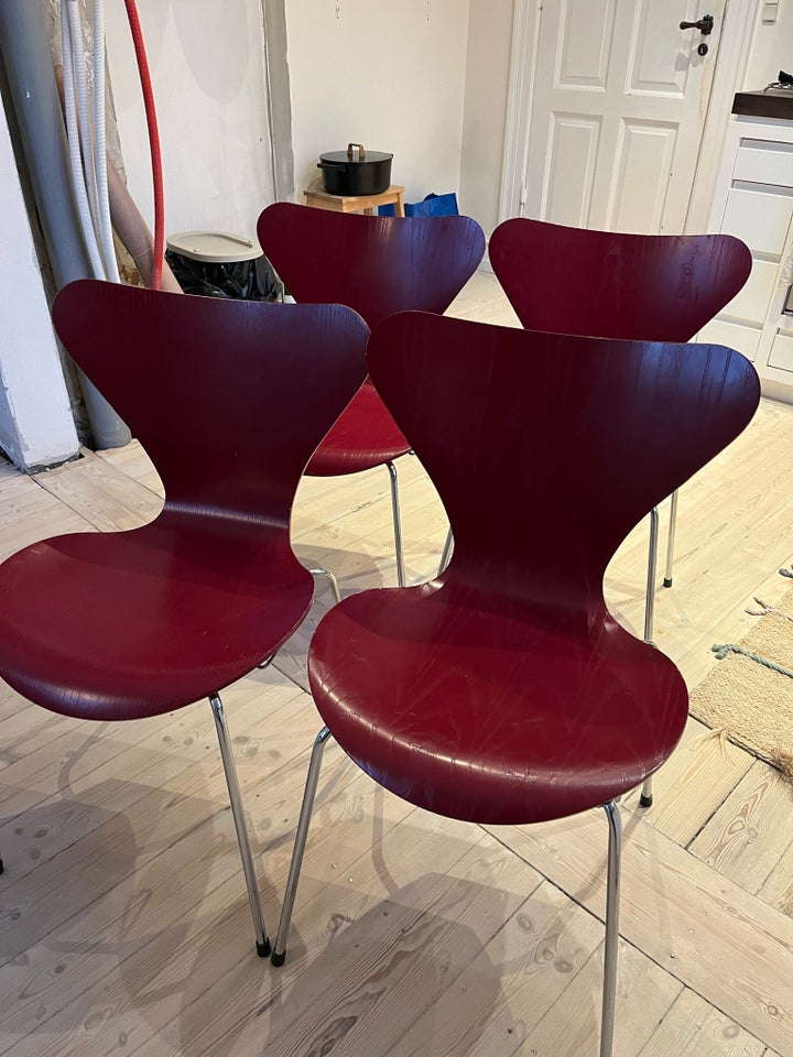 Arne Jacobsen, AJ 7’er, Stol