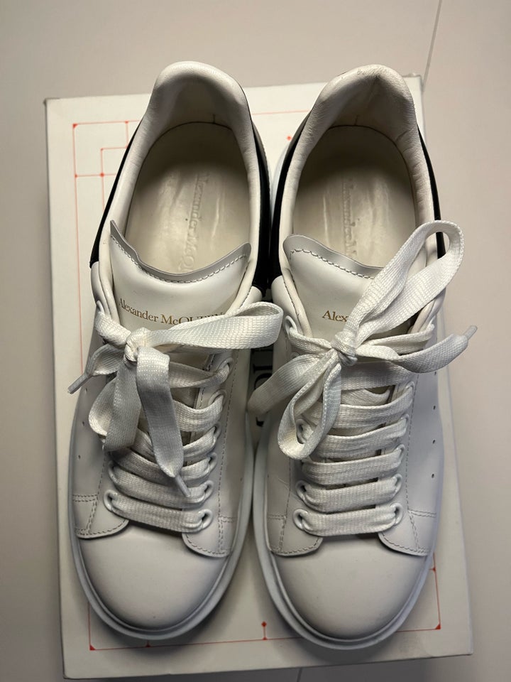 Sneakers, Alexander McQUEEN, str.