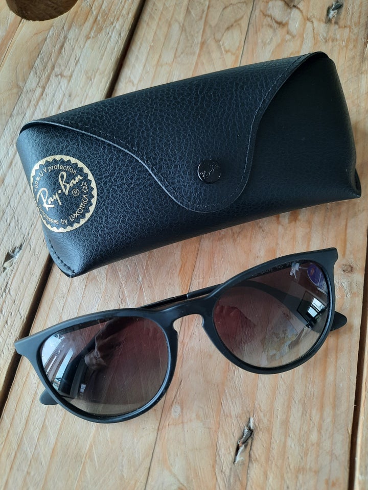 Andet smykke, Rayban