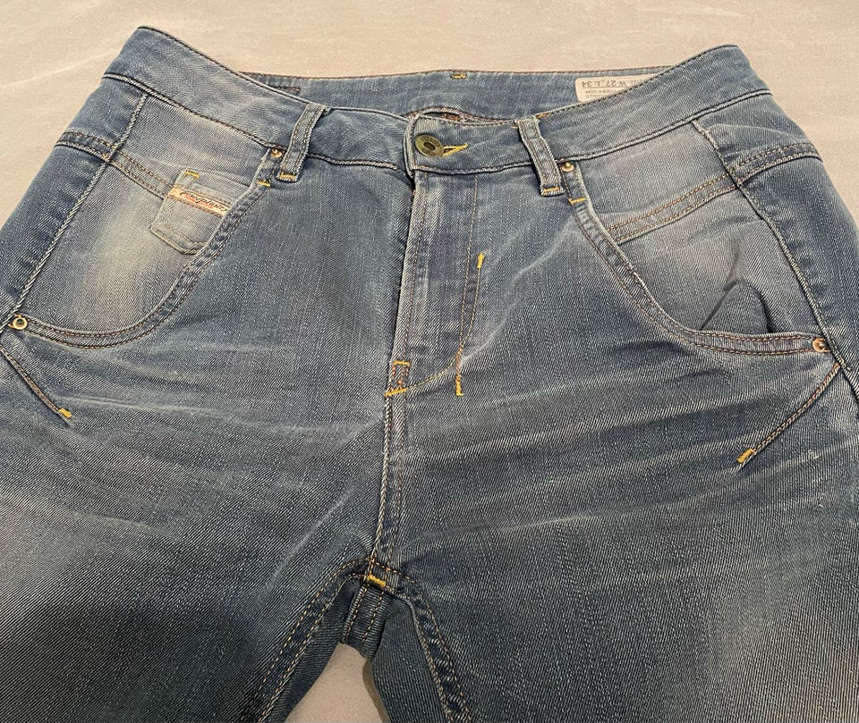 Jeans, Diesel , str. 27