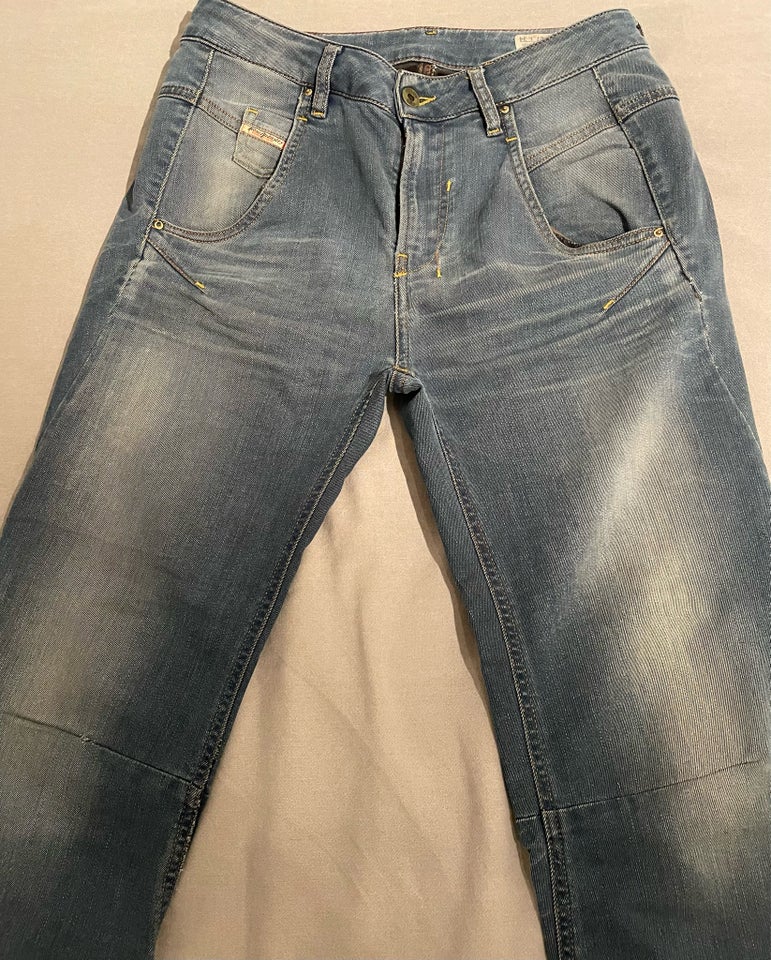 Jeans, Diesel , str. 27