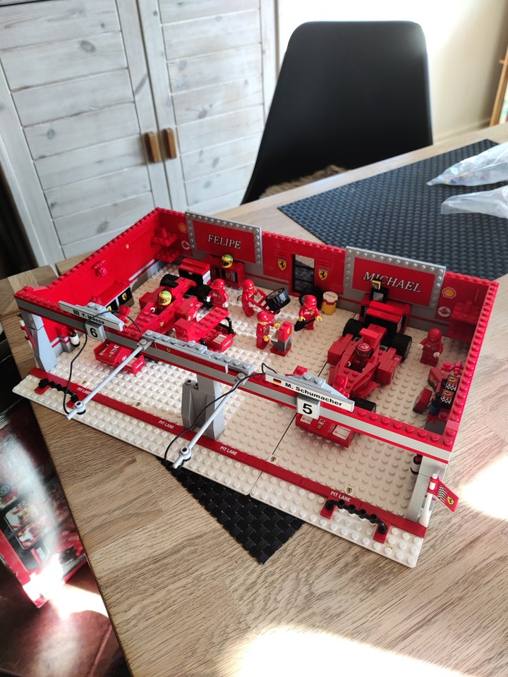 Lego Racers, 8144 Ferrari 248 F1