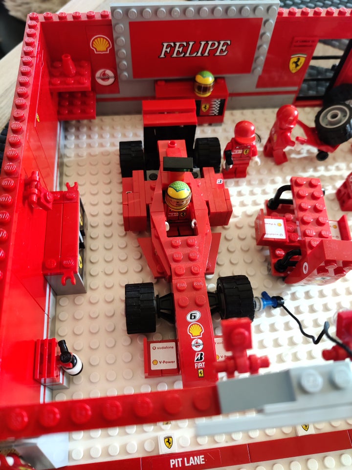 Lego Racers, 8144 Ferrari 248 F1