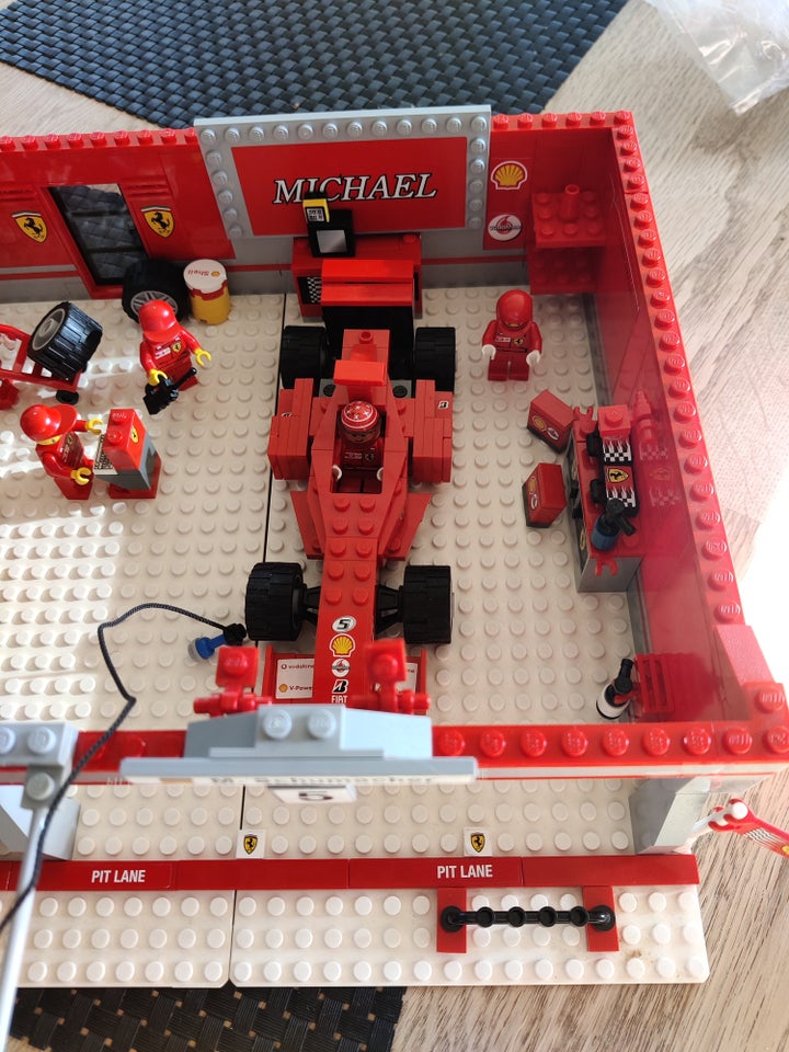 Lego Racers, 8144 Ferrari 248 F1