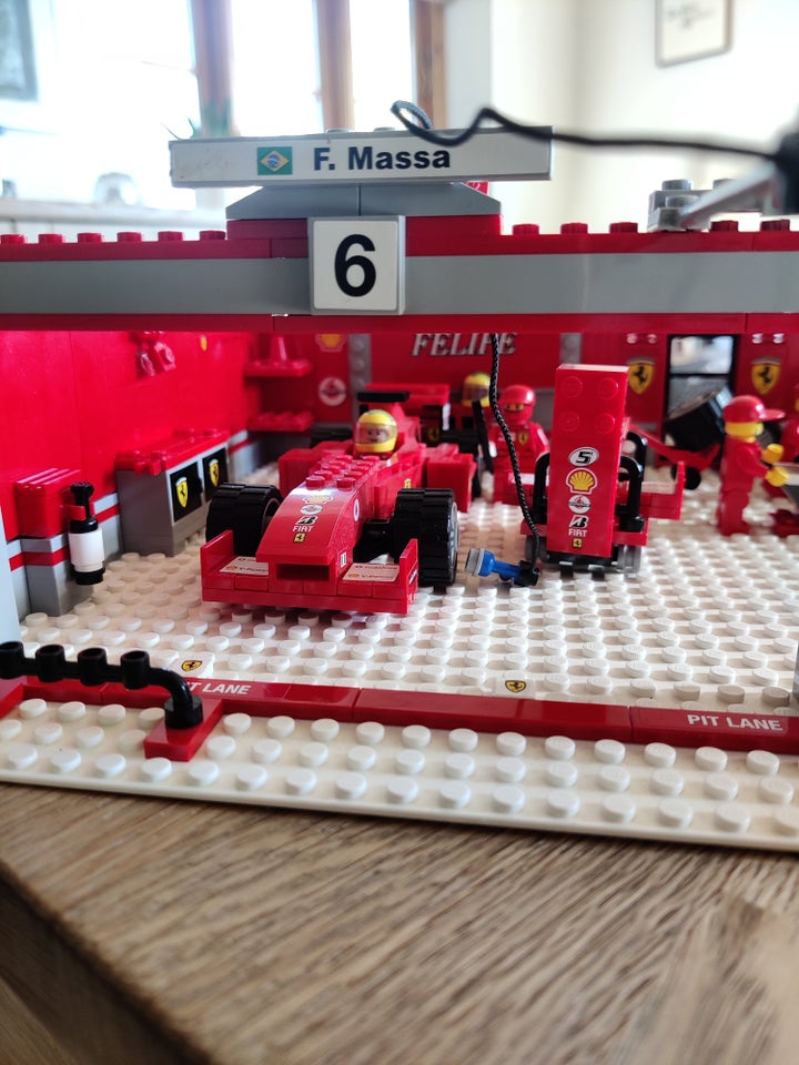 Lego Racers, 8144 Ferrari 248 F1